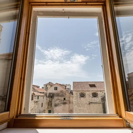 Апартаменти Peristil Спліт