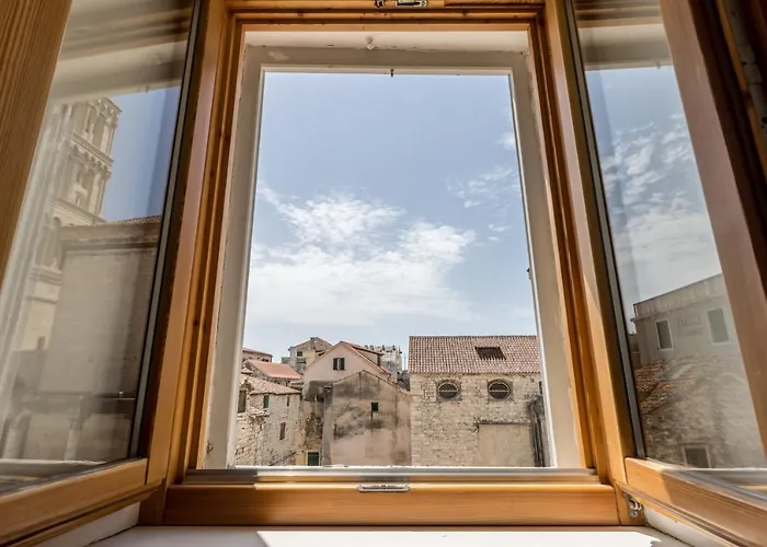 Apartment Peristil Split